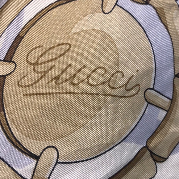 $209 AUTHENTIC GUCCI SILK SCARF GENTLY USED - Picture 6 of 7